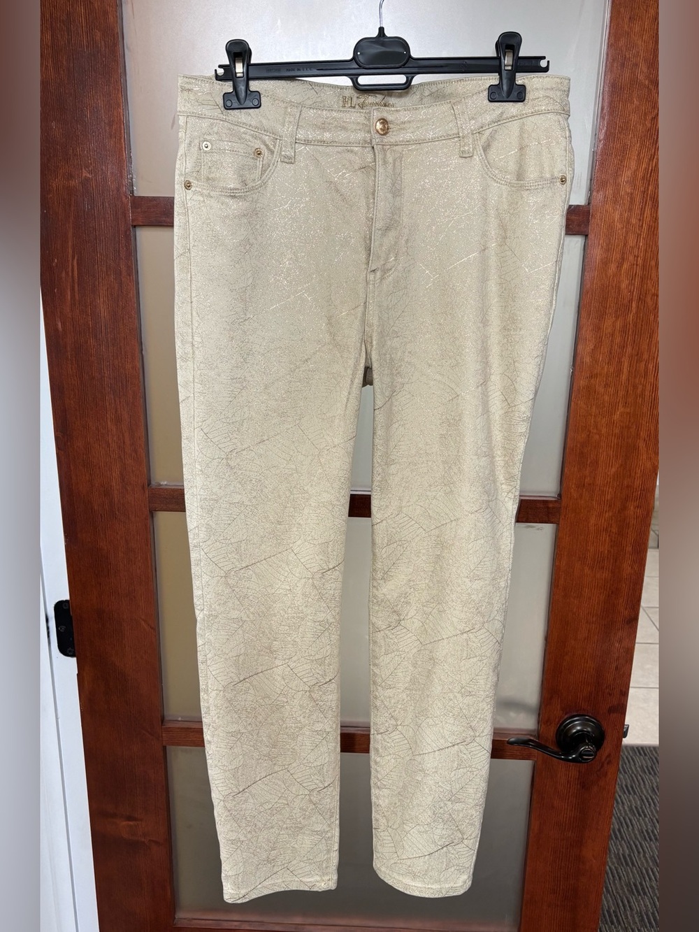 Frank Lyman Design Metallic Cream Straight Leg Pants